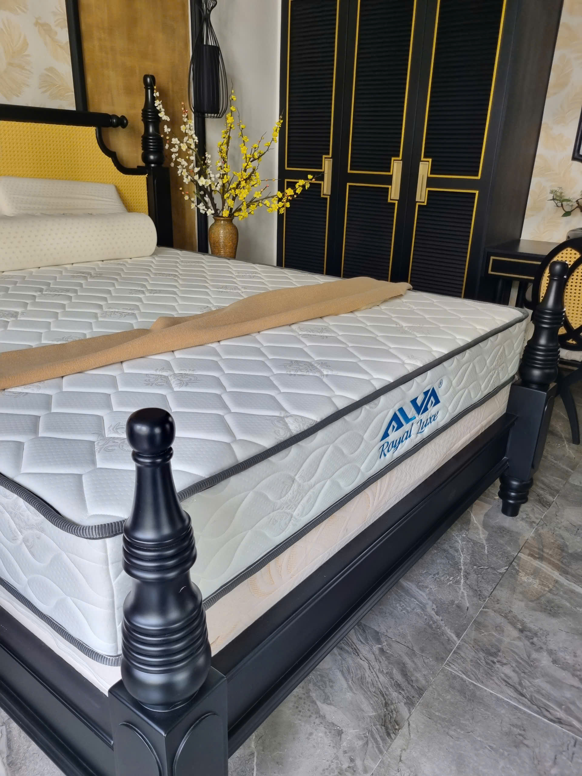 Royal Luxe