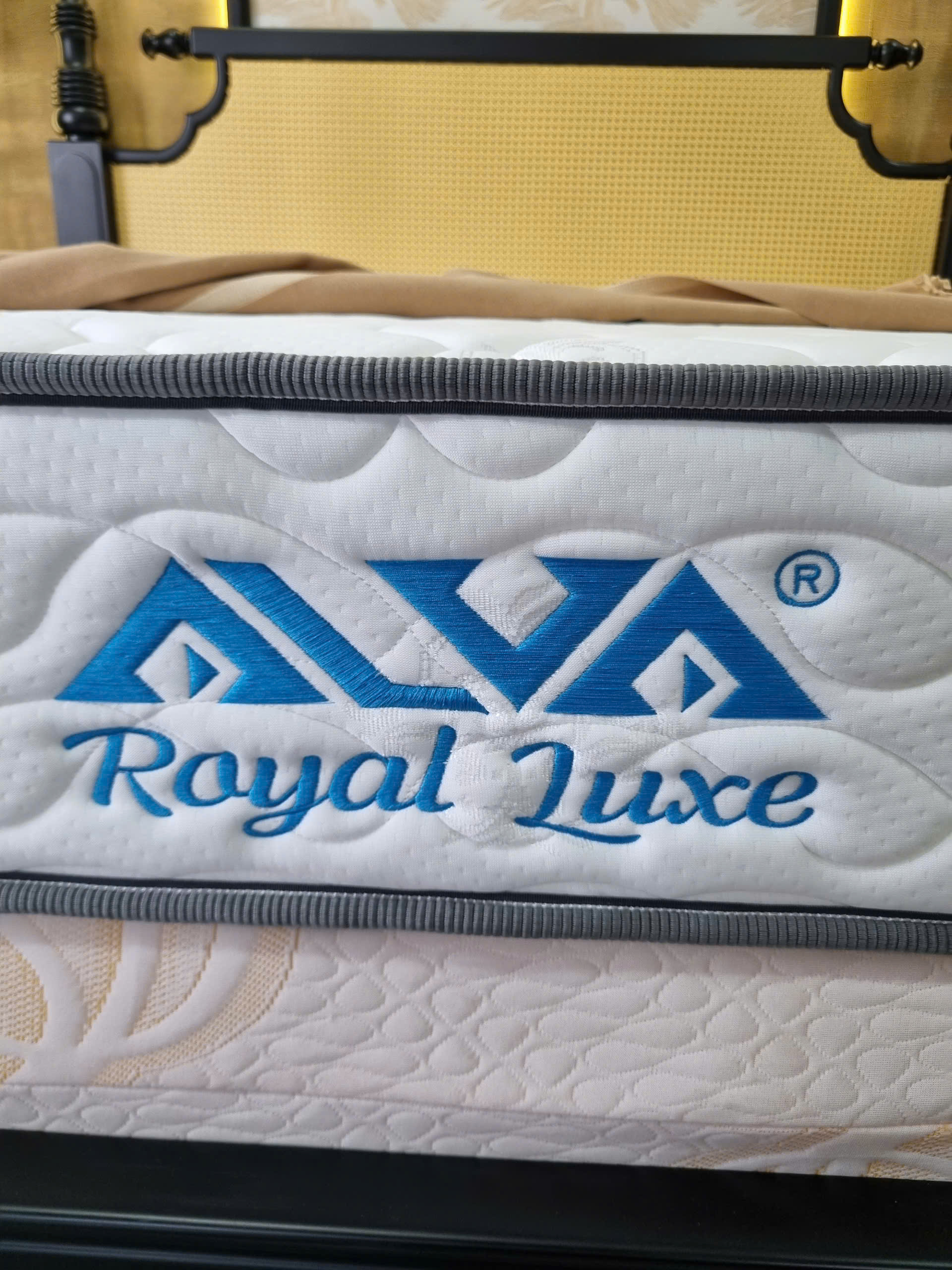 Royal Luxe
